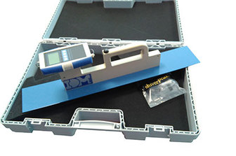 MOISTURE METER FOR PAPER BALES (BY CONTACT)